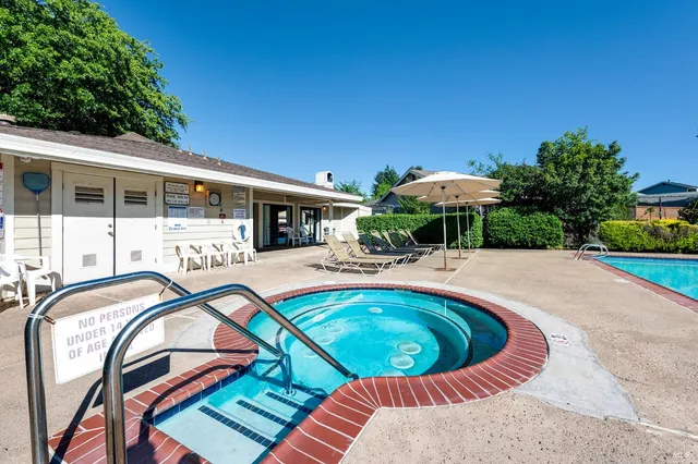 $665,000 | 843 Falcon Way, Healdsburg, CA 95448