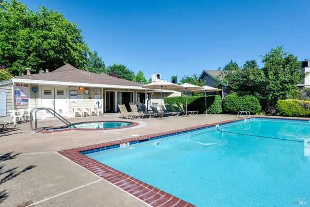 $665,000 | 843 Falcon Way, Healdsburg, CA 95448