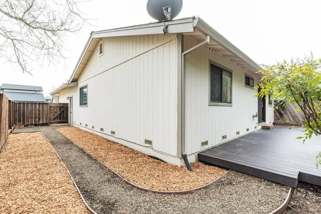 $665,000 | 843 Falcon Way, Healdsburg, CA 95448