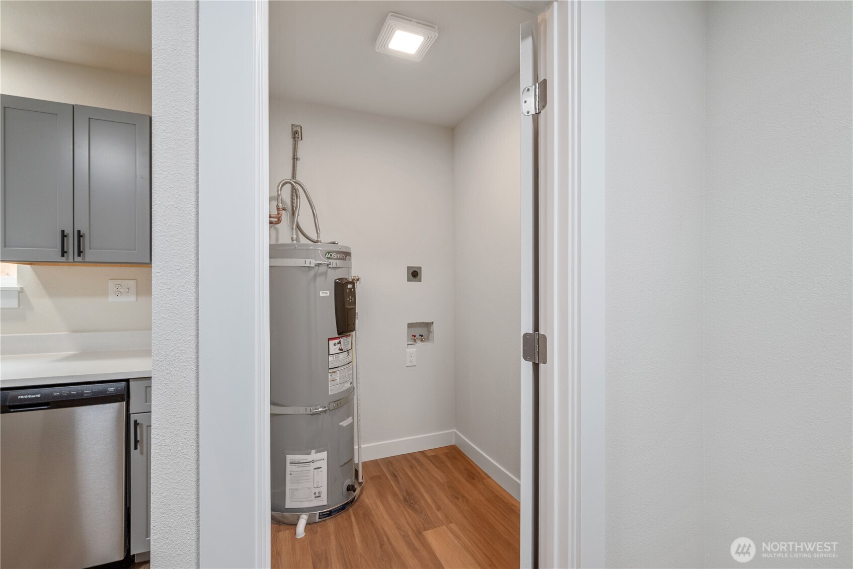 288 21st Avenue Longview, WA 98632 - Photo 8 of 22 a view of hallway with wooden floor