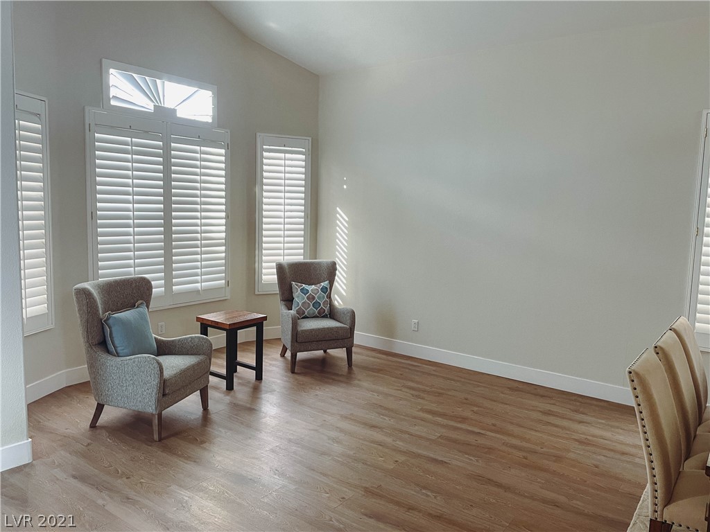 278 Pointe Ranier Avenue Henderson, NV 89012 - Photo 5 of 38