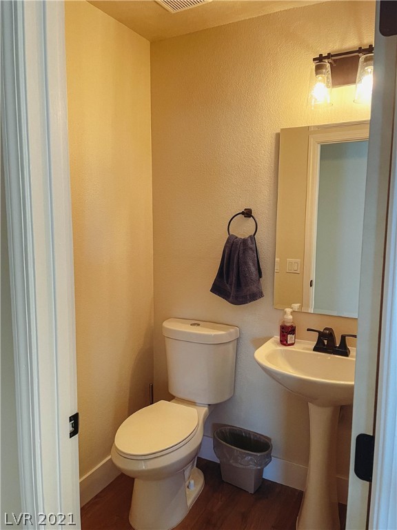 278 Pointe Ranier Avenue Henderson, NV 89012 - Photo 7 of 38
