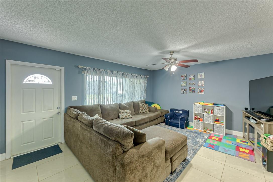 18443 Ruffian Way Boca Raton, FL 33496 - Photo 5 of 35 Photo 5