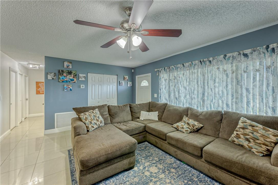 18443 Ruffian Way Boca Raton, FL 33496 - Photo 9 of 35 Photo 9
