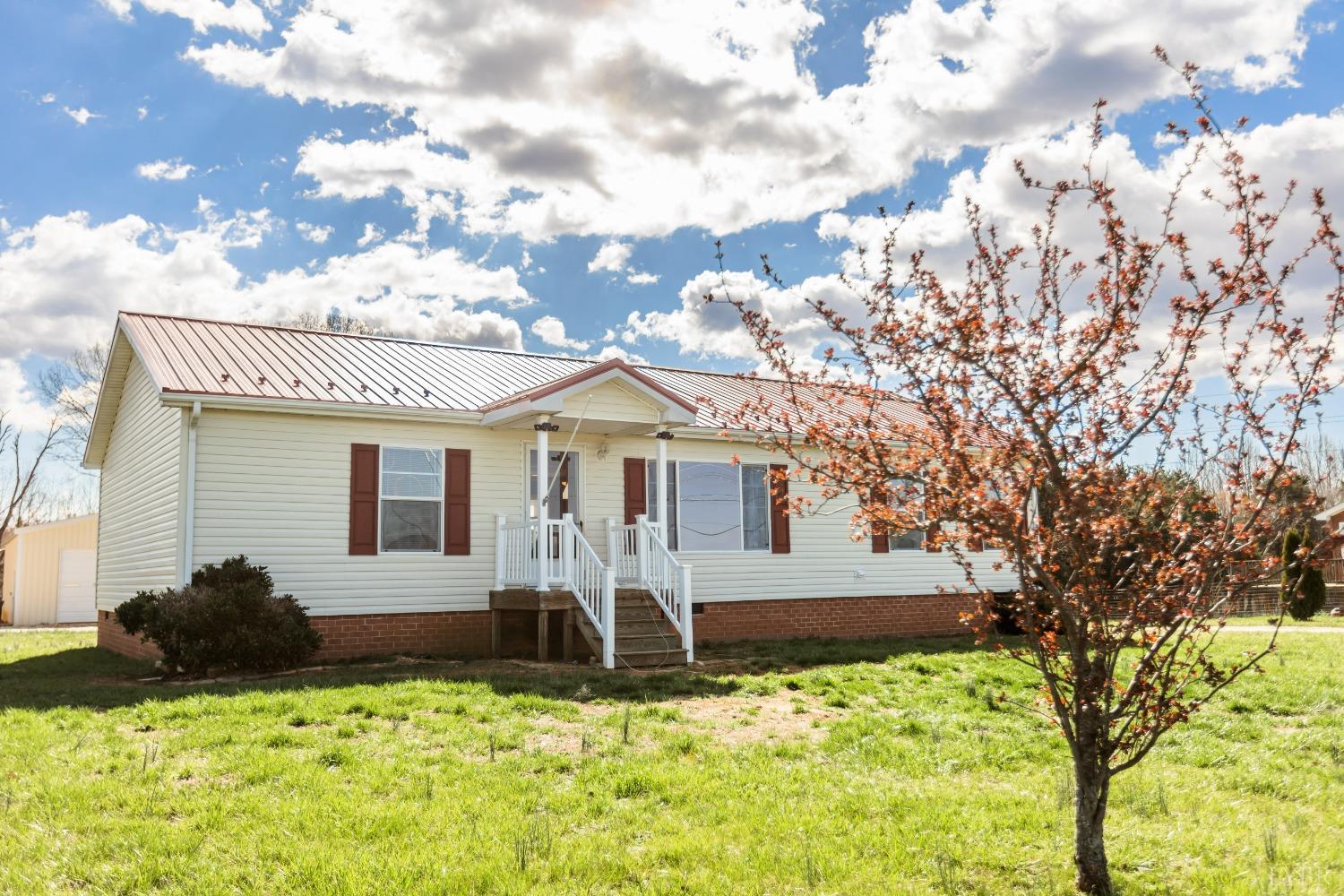 5084 Old Courthouse Road Appomattox, VA 24522 - Photo 2 of 31 Gallery Image 2