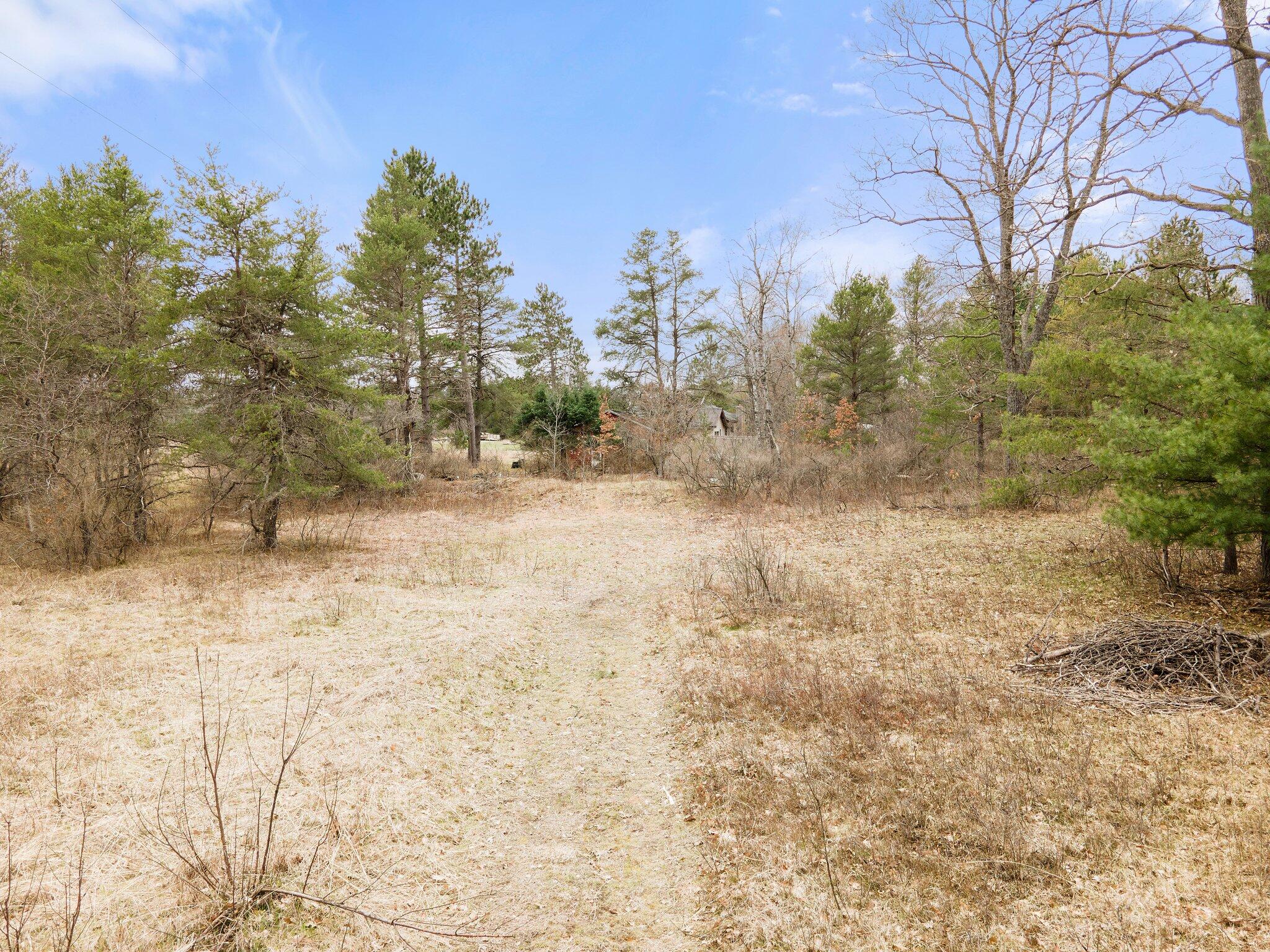 612 East Grayling Mi 49738 Grayling, MI 49738 - Photo 7 of 14 7-web-or-mls-DJI_0014