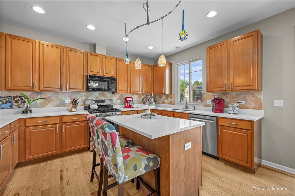 142 Augusta Lane Cary, IL 60013 - Photo 9 of 50