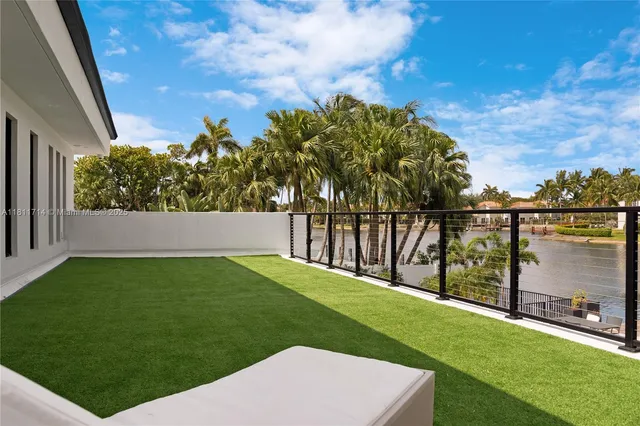 $4,480,000 | 1601 Diplomat Parkway, Hollywood, FL 33019