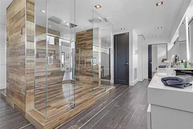 $4,480,000 | 1601 Diplomat Parkway, Hollywood, FL 33019