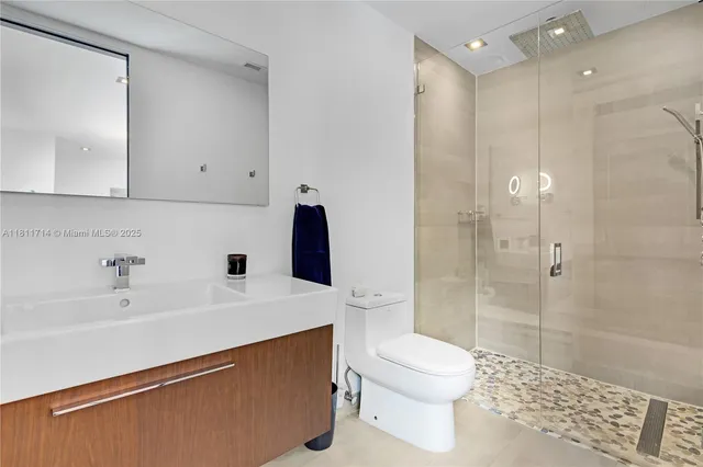 $4,480,000 | 1601 Diplomat Parkway, Hollywood, FL 33019