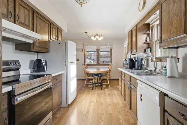 $370,000 | 1808 Tatum Street, Falcon Heights, MN 55113