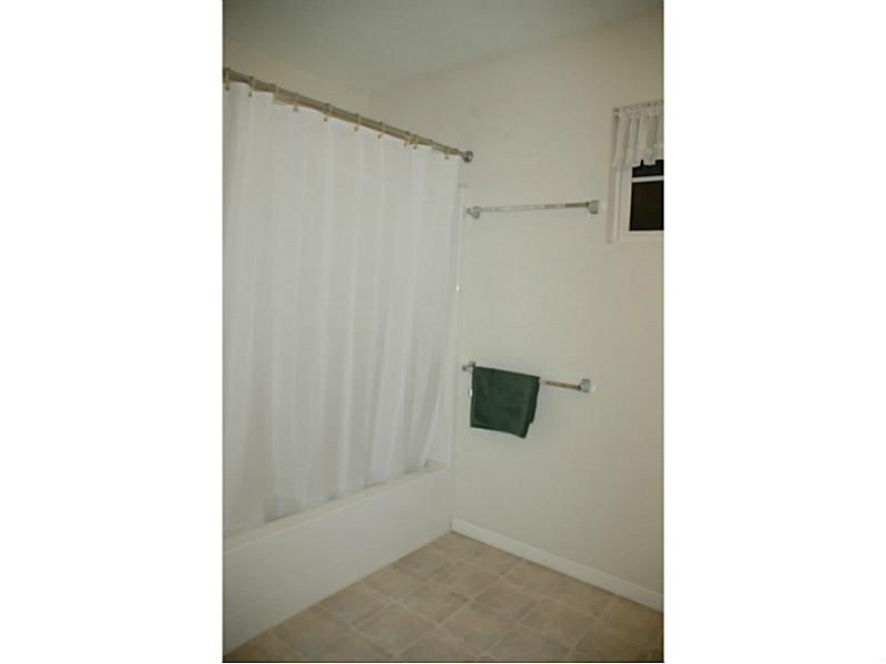 193 Lori Road Gibsonia, PA 15044 - Photo 21 of 25 Full Bath.