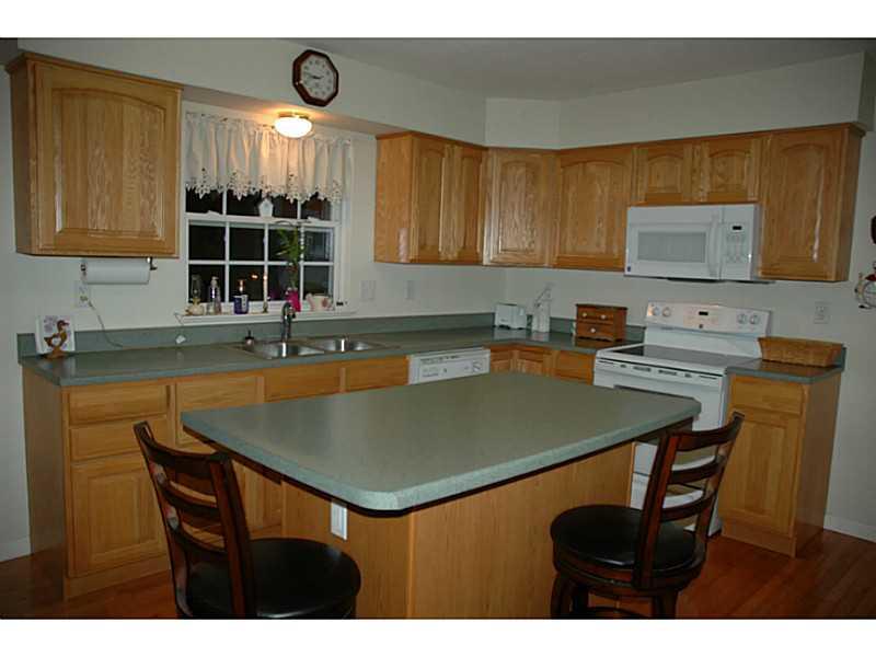 193 Lori Road Gibsonia, PA 15044 - Photo 5 of 25 Kitchen.