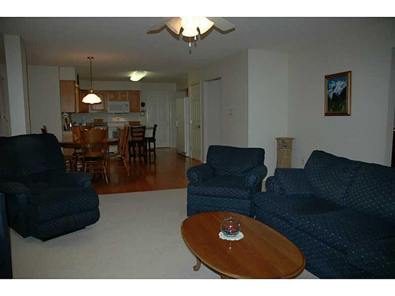 193 Lori Road Gibsonia, PA 15044 - Photo 10 of 25 Family Room.
