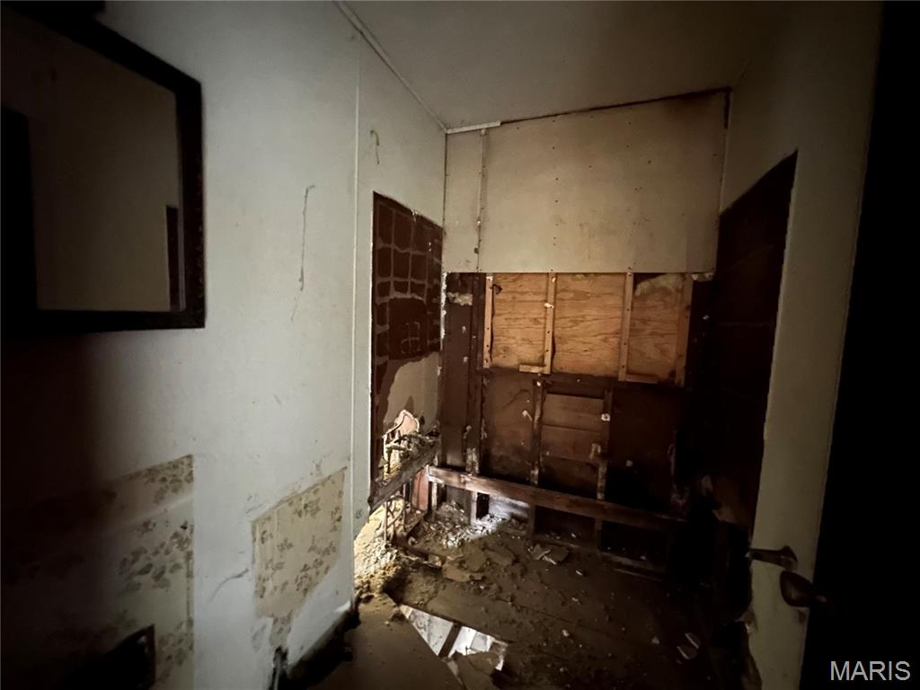 339 Crawford Road St. Louis, MO 63137 - Photo 6 of 20 Gallery Image 6
