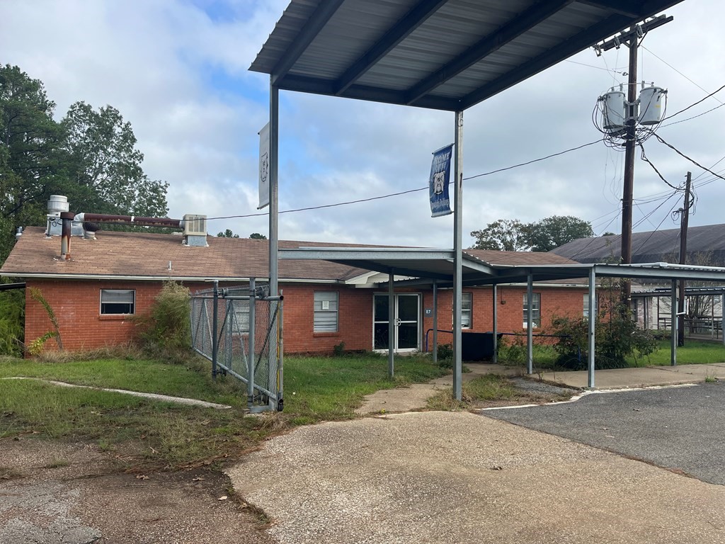 215 Buchanan Street Broaddus, TX 75929 - Photo 14 of 30 a view of a patio in front of house