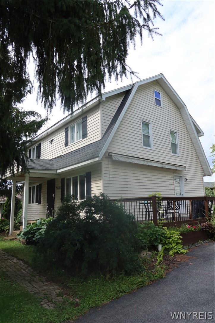 5128 Armor Duells Road Orchard Park, NY 14127 - Photo 2 of 45 Side