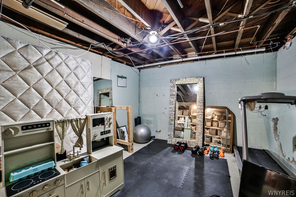 5128 Armor Duells Road Orchard Park, NY 14127 - Photo 32 of 45 Basement workout area