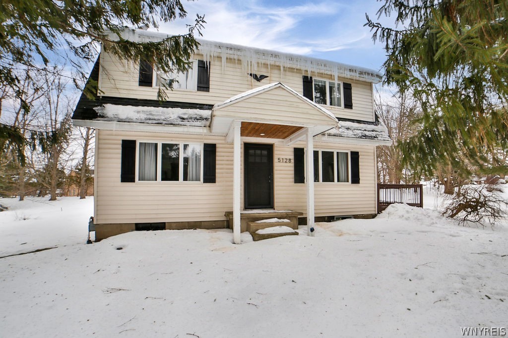 5128 Armor Duells Road Orchard Park, NY 14127 - Photo 4 of 45 Front