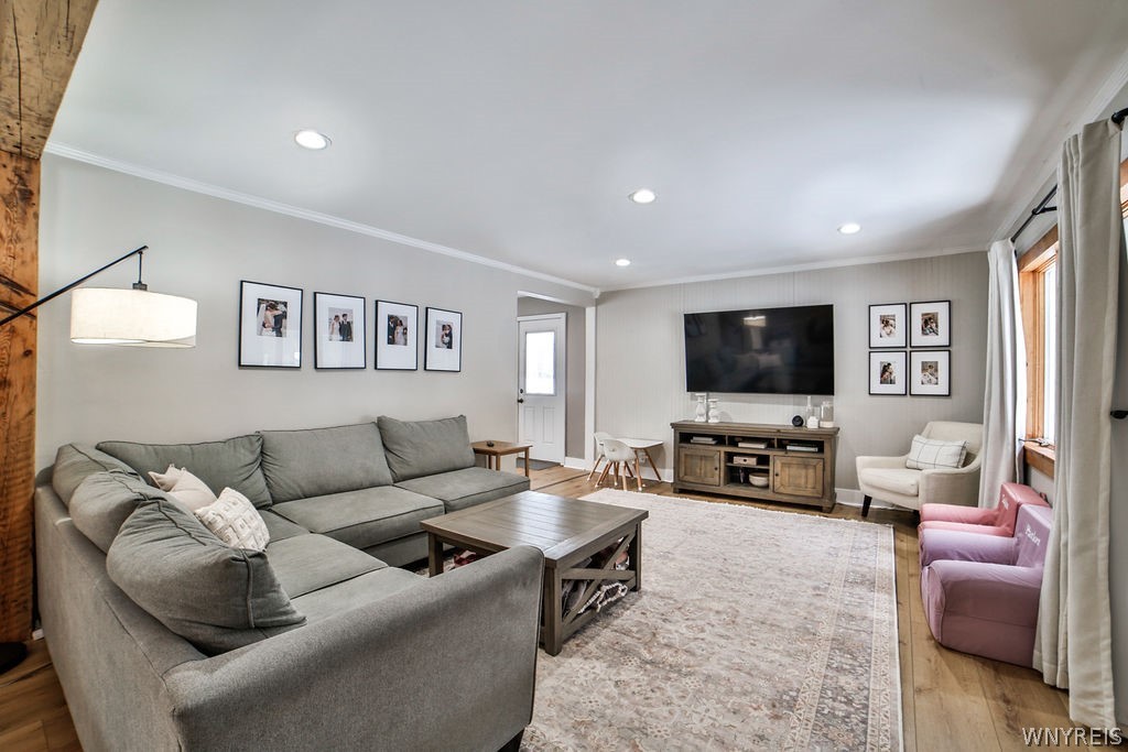 5128 Armor Duells Road Orchard Park, NY 14127 - Photo 8 of 45 Living room