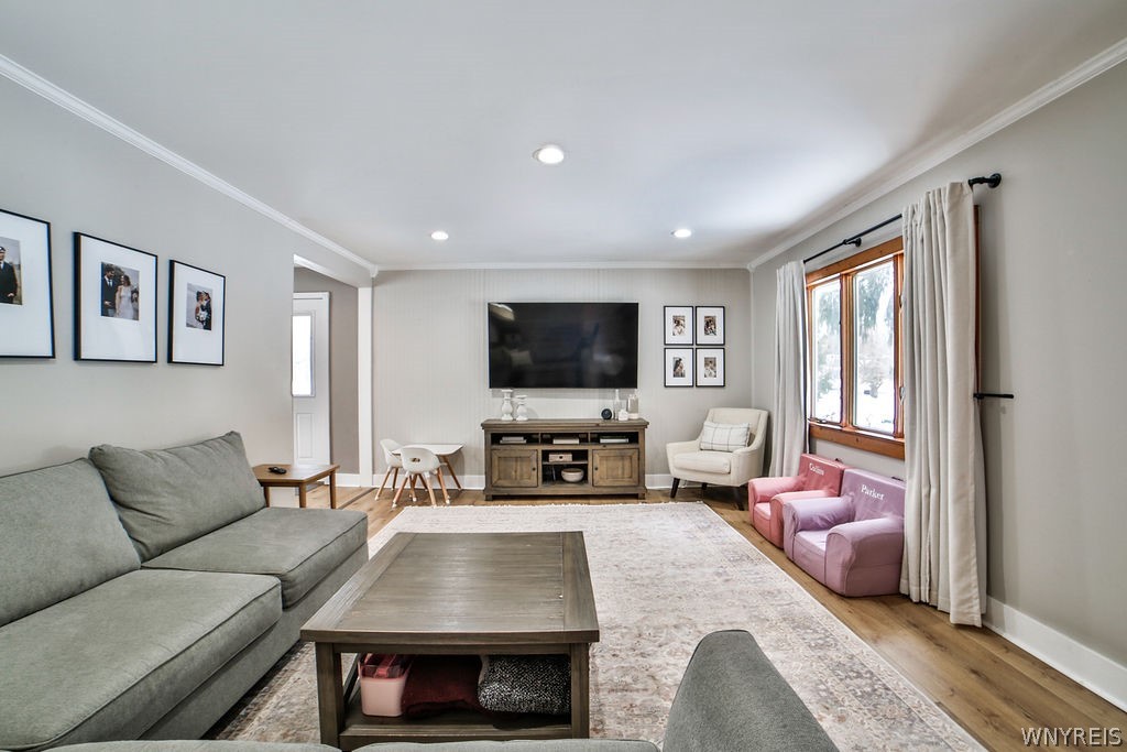 5128 Armor Duells Road Orchard Park, NY 14127 - Photo 9 of 45 Living room