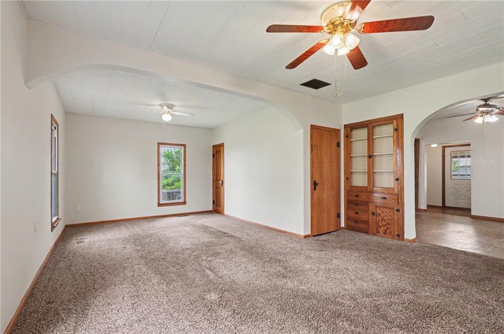15496 Southeast Norton Road Kincaid, KS 66039 - Photo 7 of 66