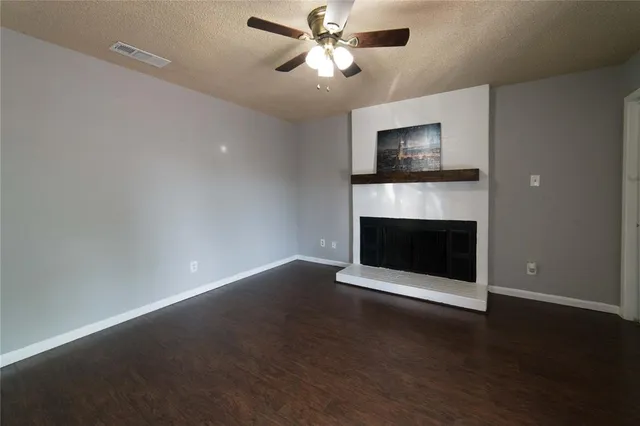 $1,632 | 208 Wilshire Drive, Unit B, Euless, TX 76040