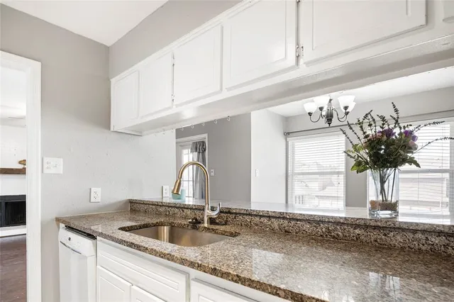 $1,575 | 208 Wilshire Drive, Unit B, Euless, TX 76040