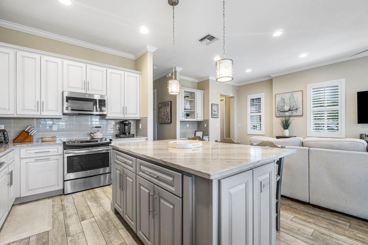 136 Ocean Breeze Drive Juno Beach, FL 33408 - Photo 11 of 30 011-136OceanBreezeDrive-JunoBeach-FL-334