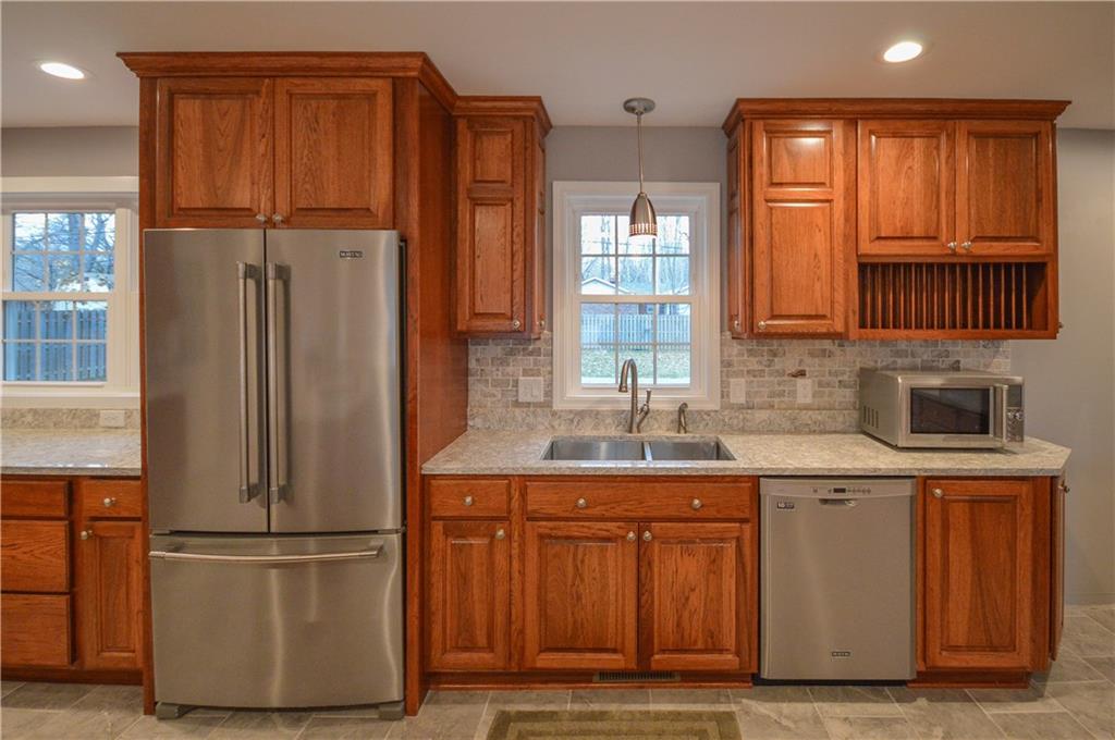 4545 Melbourne Road Indianapolis, IN 46228 - Photo 4 of 27 Gallery Image 4