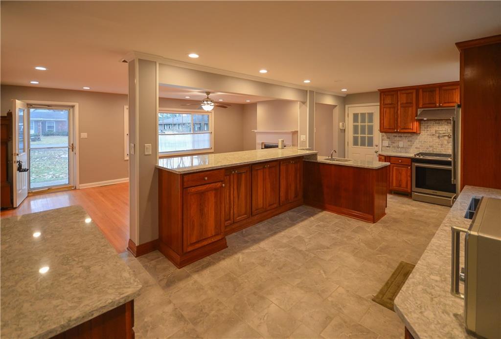 4545 Melbourne Road Indianapolis, IN 46228 - Photo 6 of 27 Gallery Image 6