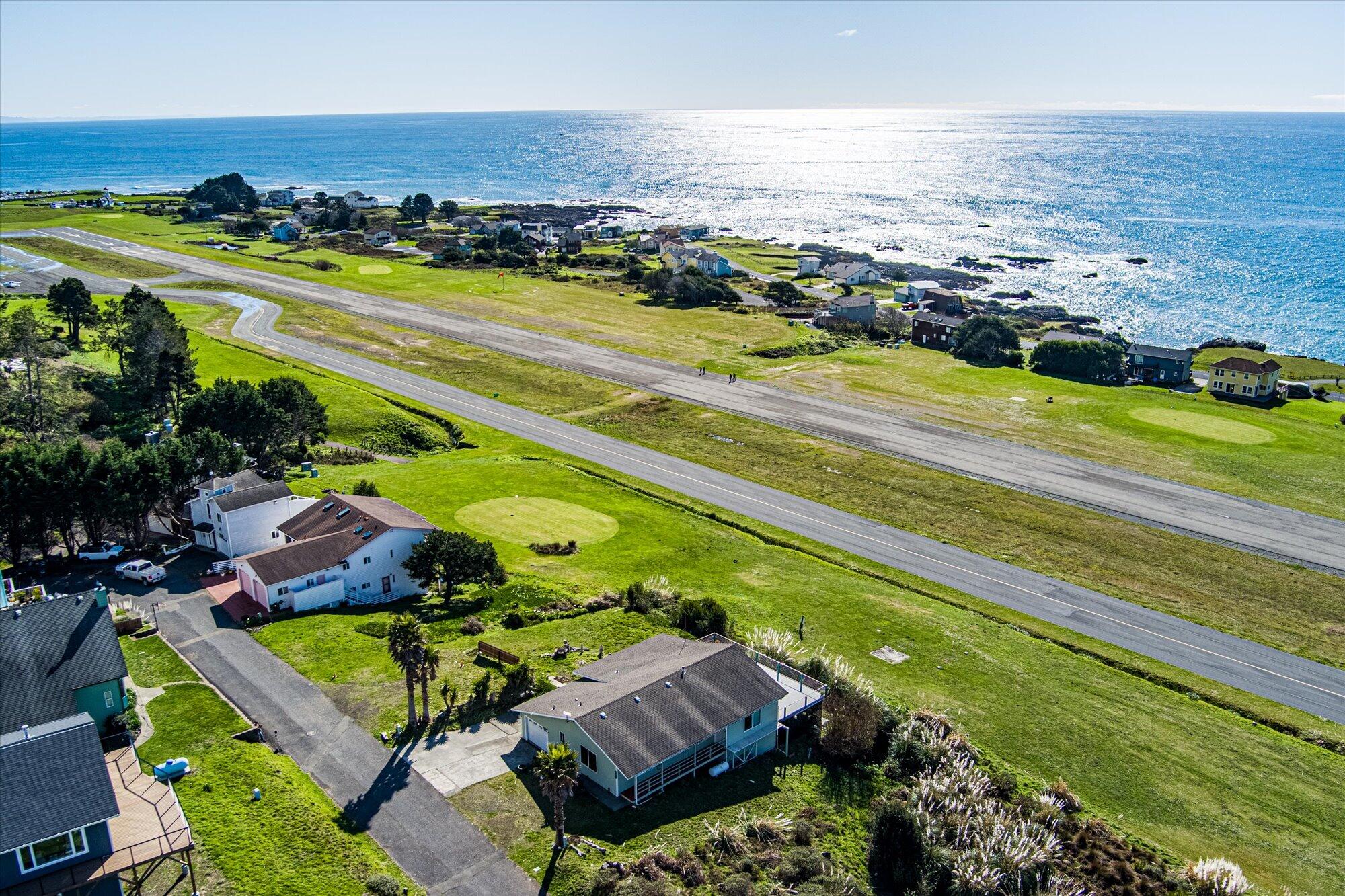 281 Sea View Road Shelter Cove, CA 95589 - Photo 6 of 63 03-281 Sea View-103