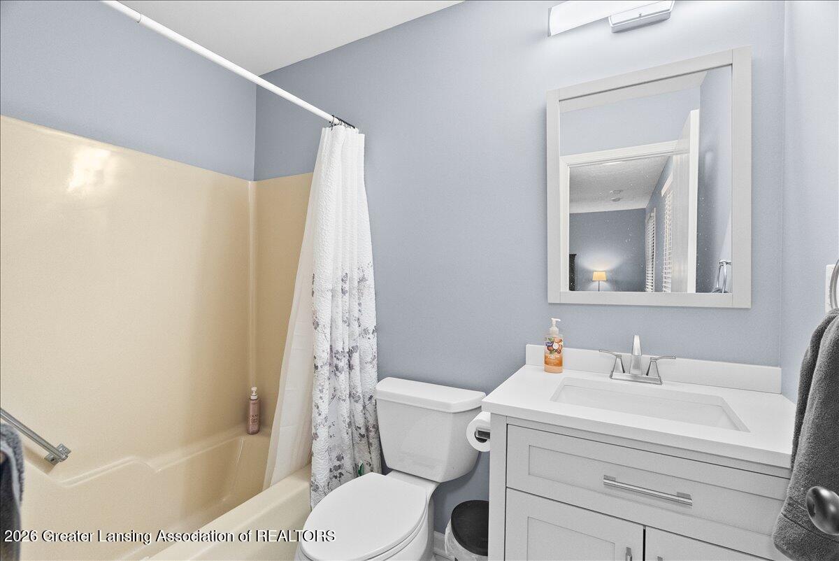 5475 Maple Ridge Road Haslett, MI 48840 - Photo 24 of 37 25-Media Jett - 21