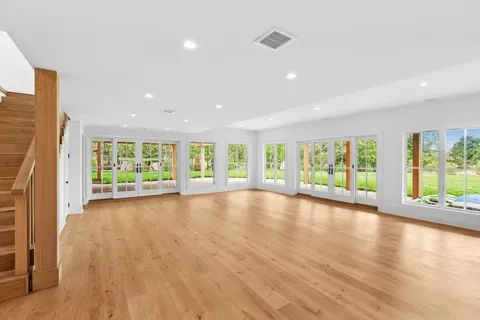 $7,495,000 | 206 Water Hole Road, East Hampton, NY 11937