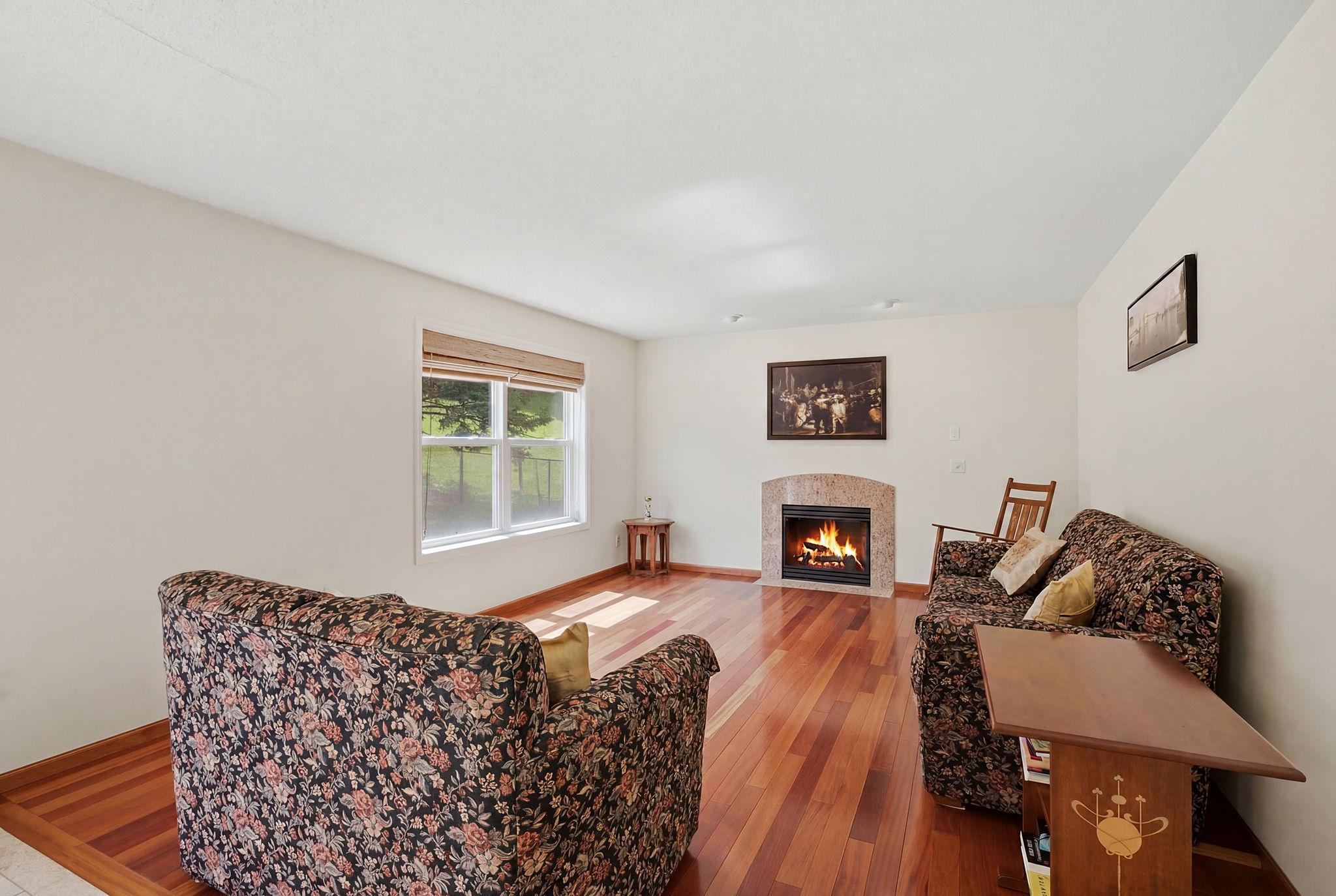 4918 Rusten Road Eagan, MN 55122 - Photo 12 of 58