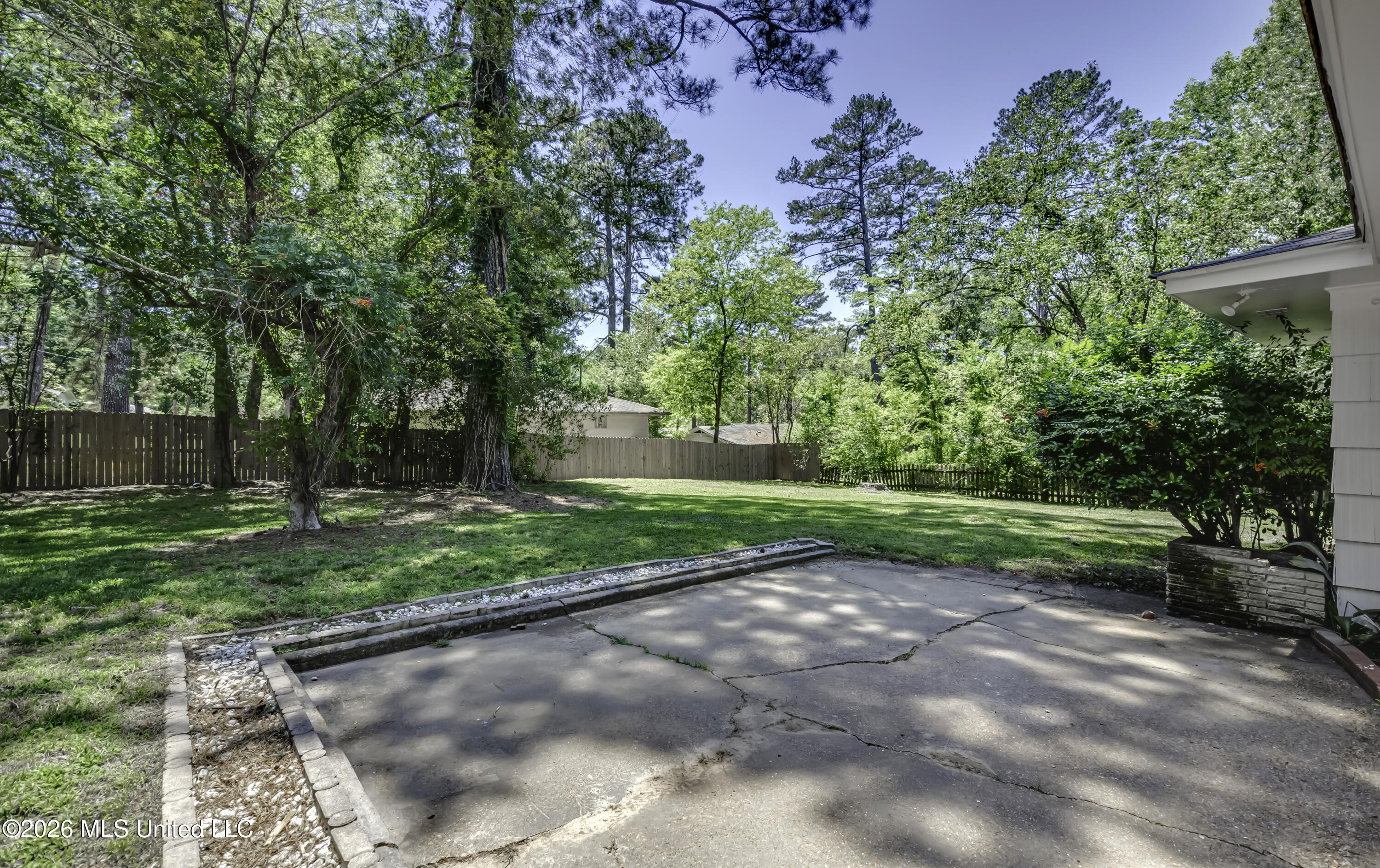 2051 Meadowbrook Road Jackson, MS 39211 - Photo 7 of 49 2051 Meadowbrook--13