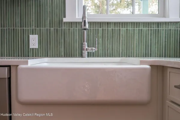 $828,000 | 23 Frog Alley, Old Chatham, NY 12136