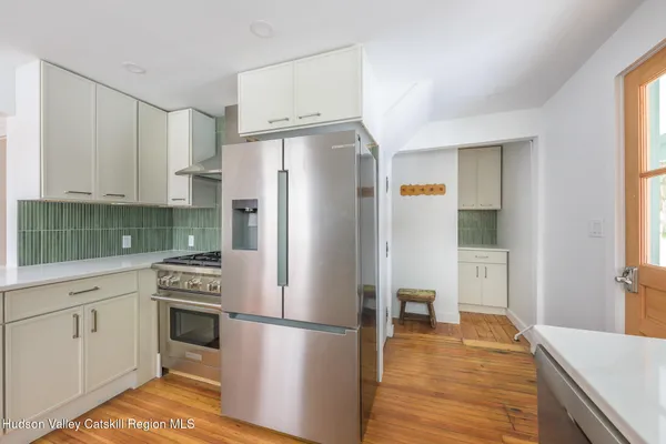 $828,000 | 23 Frog Alley, Old Chatham, NY 12136