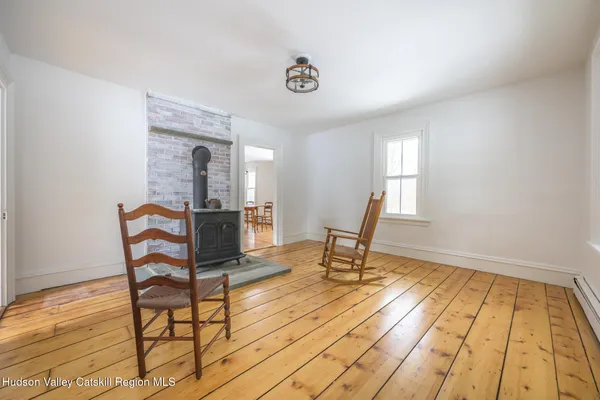 $828,000 | 23 Frog Alley, Old Chatham, NY 12136