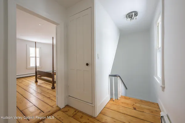 $828,000 | 23 Frog Alley, Old Chatham, NY 12136