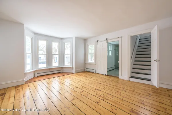 $828,000 | 23 Frog Alley, Old Chatham, NY 12136