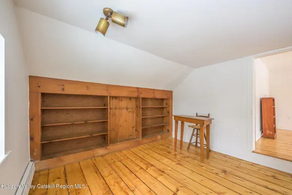 $828,000 | 23 Frog Alley, Old Chatham, NY 12136