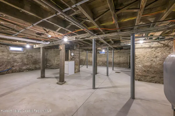 $828,000 | 23 Frog Alley, Old Chatham, NY 12136