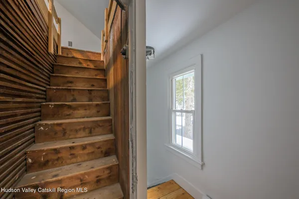 $828,000 | 23 Frog Alley, Old Chatham, NY 12136