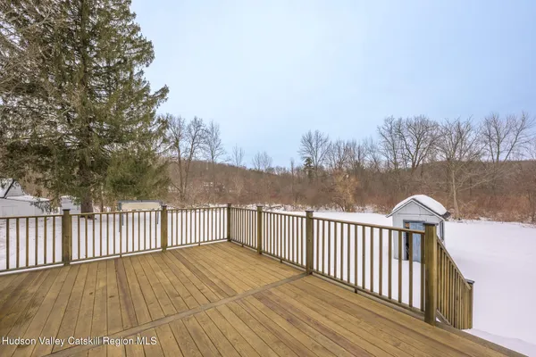 $828,000 | 23 Frog Alley, Old Chatham, NY 12136