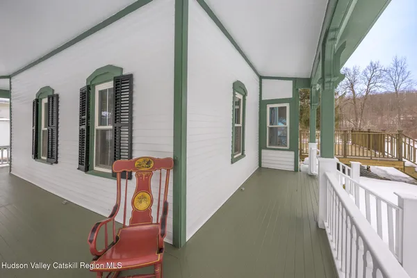 $828,000 | 23 Frog Alley, Old Chatham, NY 12136