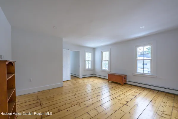 $828,000 | 23 Frog Alley, Old Chatham, NY 12136