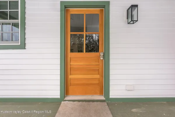 $828,000 | 23 Frog Alley, Old Chatham, NY 12136