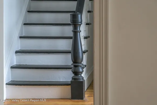 $828,000 | 23 Frog Alley, Old Chatham, NY 12136