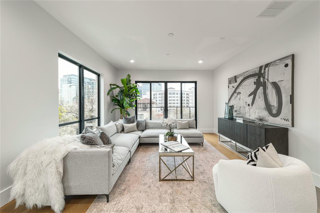 3601 Routh Street, Unit 4C Dallas, TX 75219 - Photo 3 of 27